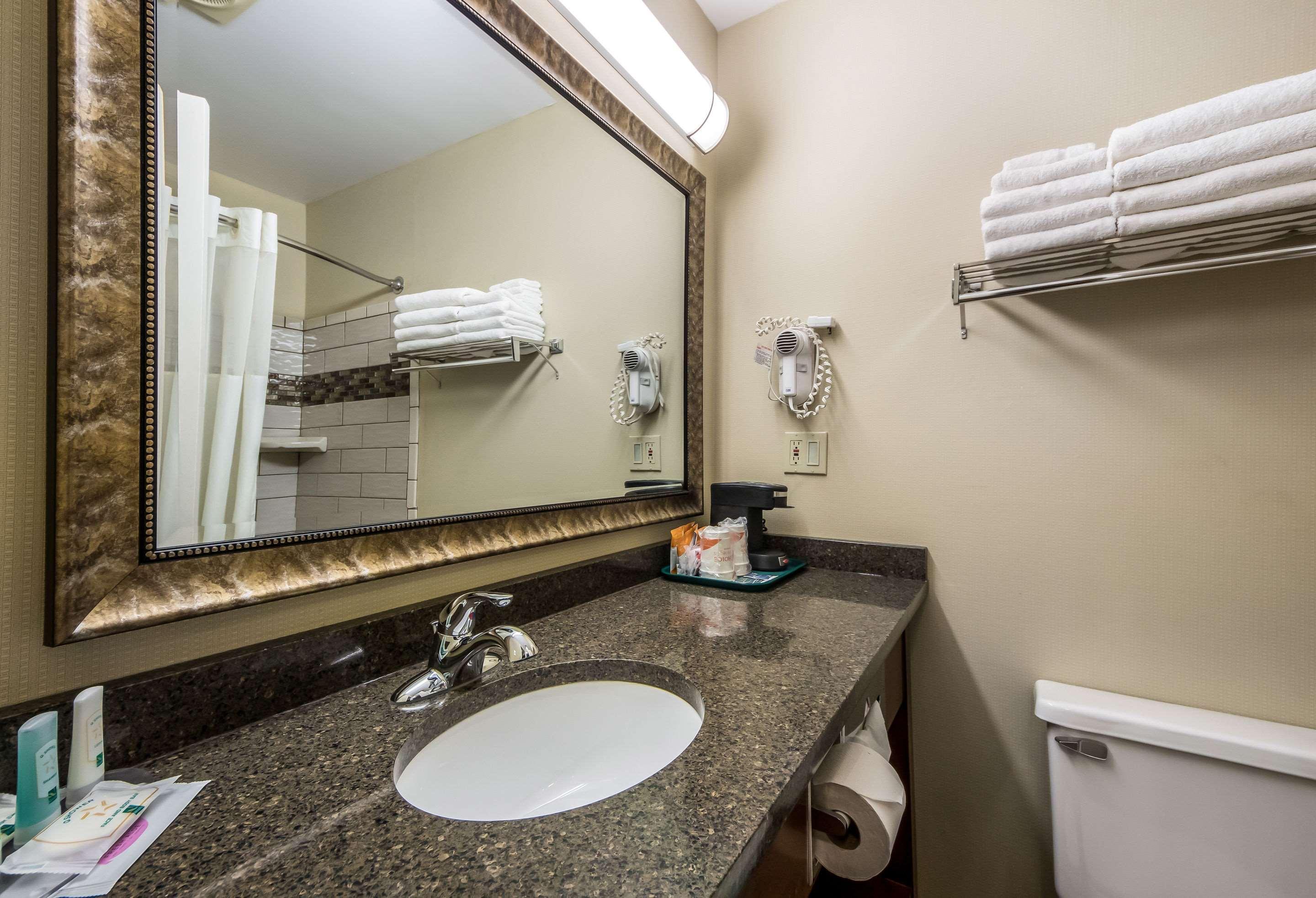 Quality Inn & Suites Newberry Buitenkant foto